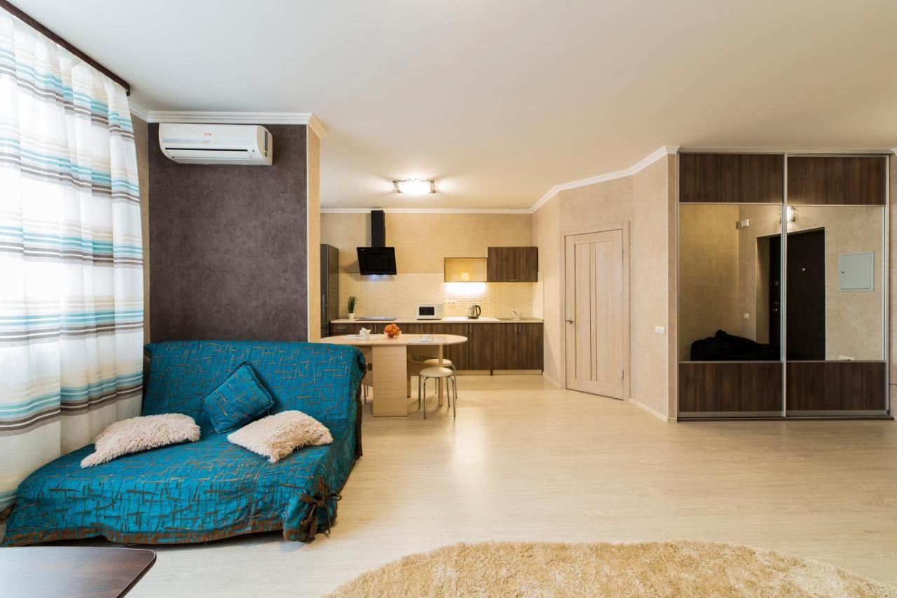 Studio Apartment On Bazhana Kiev Eksteriør bilde